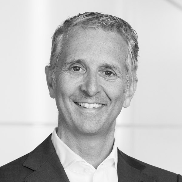 Portrait of Marco Bühler, Strategic Advisor.